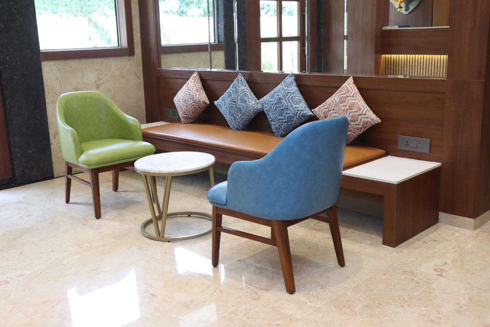 Hotel Golden Nest Тхане Экстерьер фото