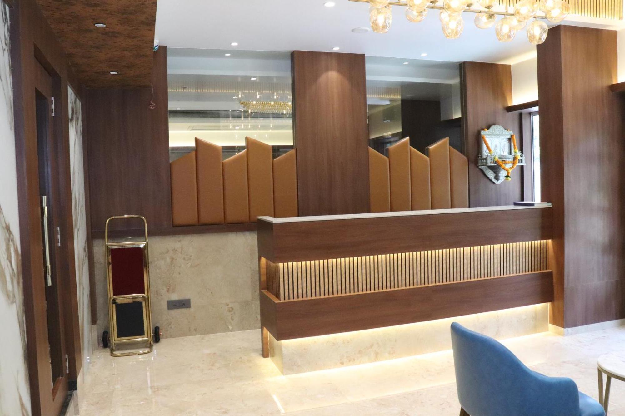 Hotel Golden Nest Тхане Экстерьер фото