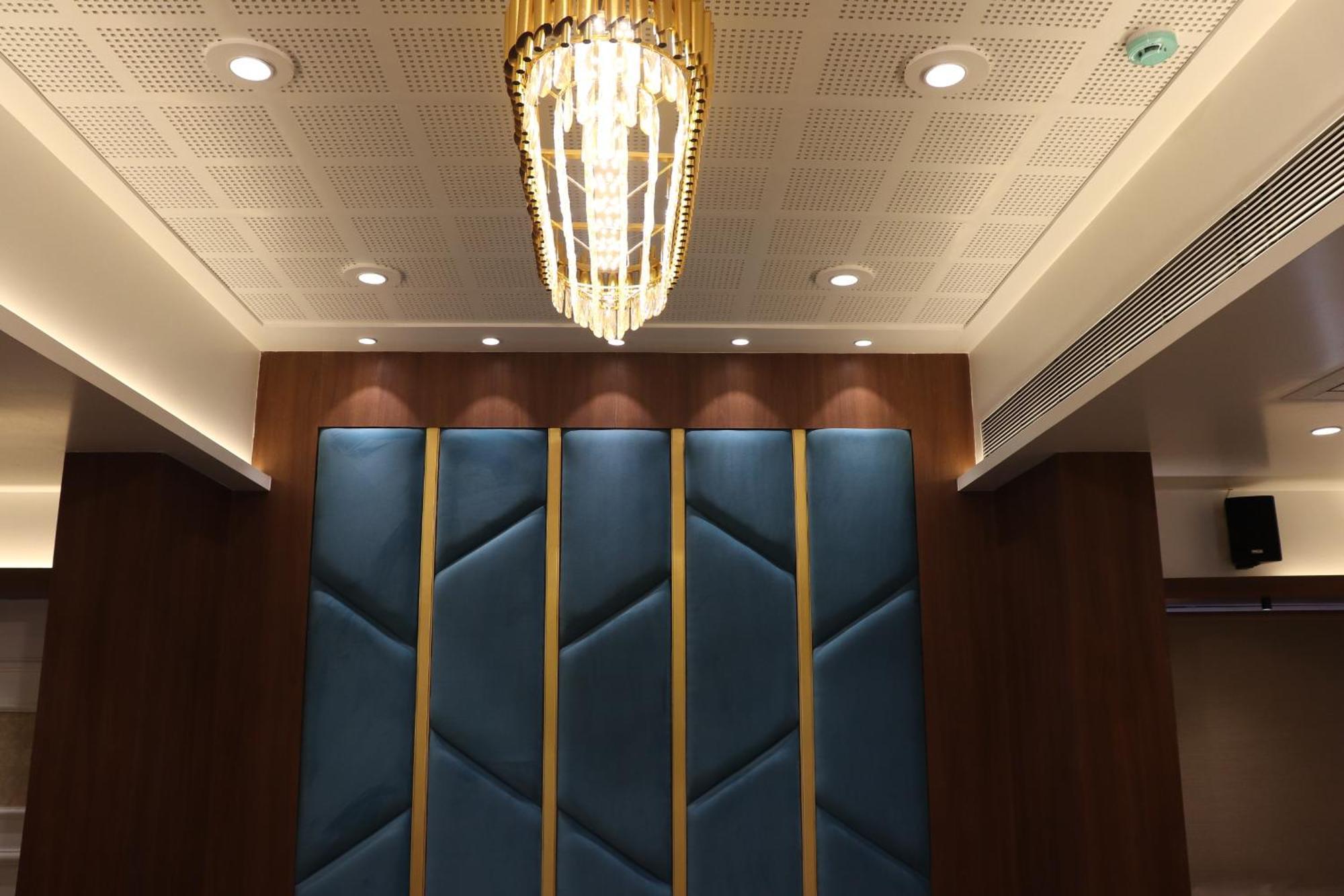 Hotel Golden Nest Тхане Экстерьер фото